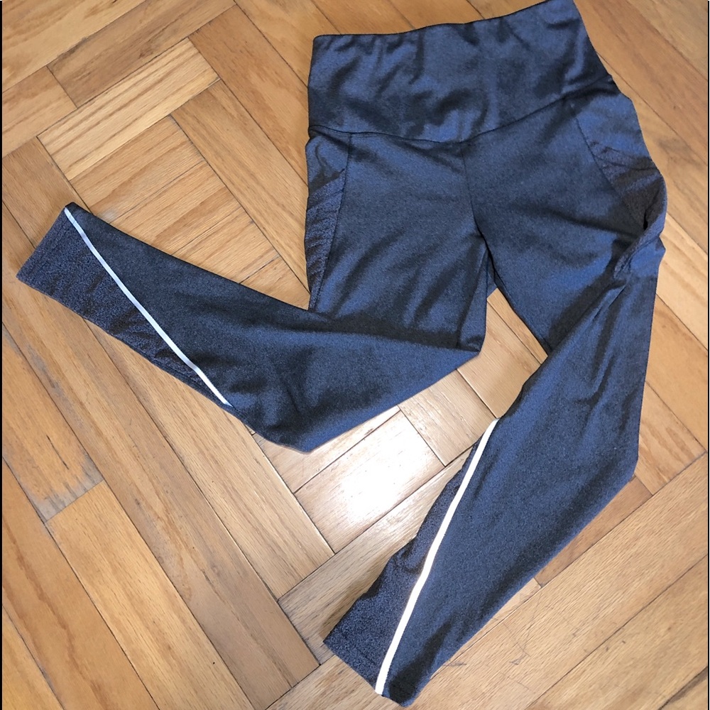 High Waist, Tummy Control Sculpting Leggings W/Pockets & Reflective Leg Stripe